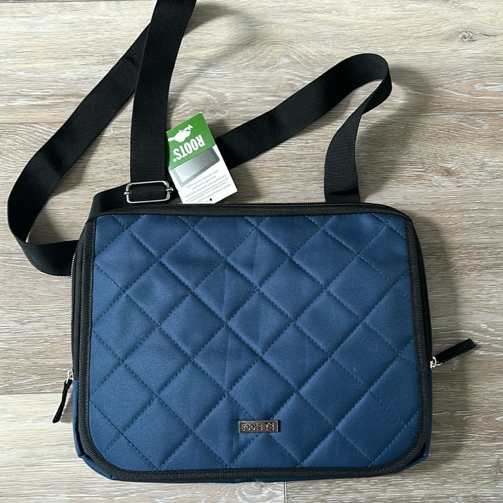 Roots Tablet Bag